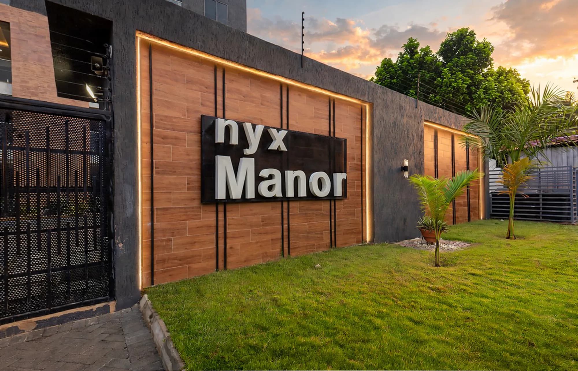 Nyx Manor