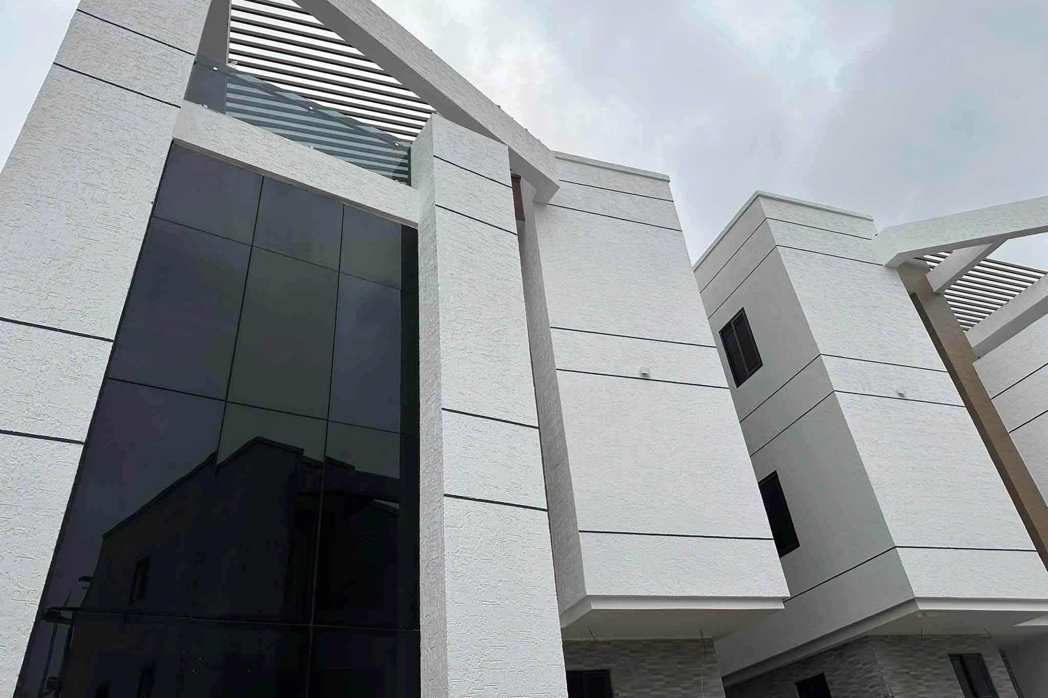 Close View